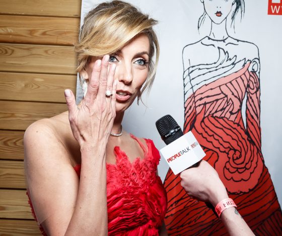 Танцы под Крида, очень дорогое платье и еще кое-что о премии HELLO!