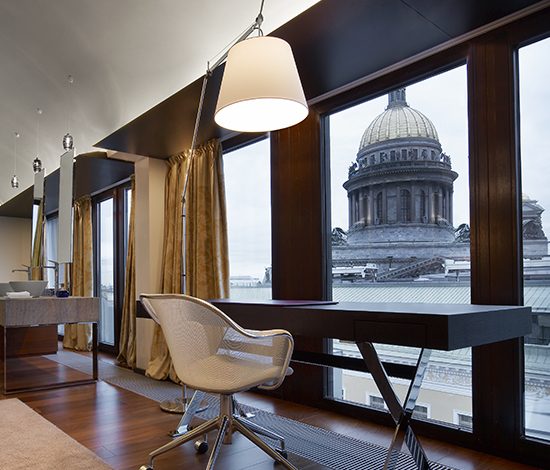 Люксы с 25%-й скидкой на майские праздники в W St. Petersburg!