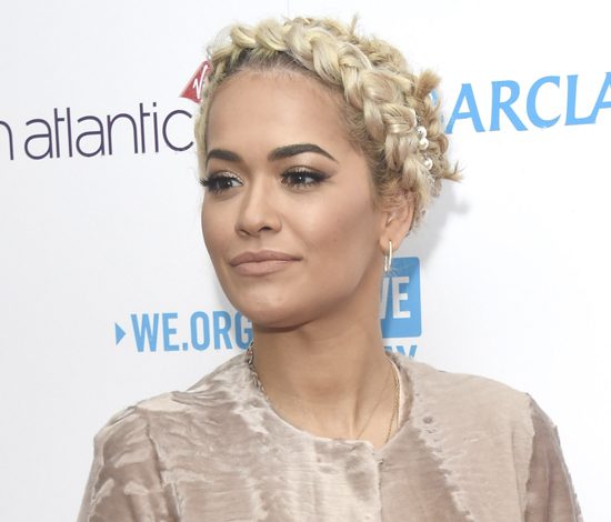 Kitty yosh porno aktrisa Rus pornosi: Onam ogli va erini xursand qiladi