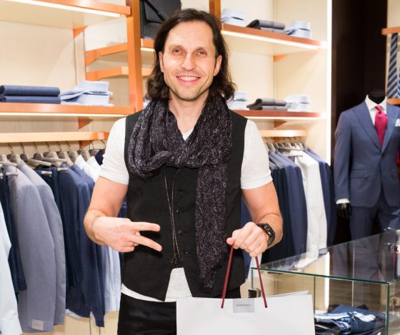 С Эмина Агаларова и Александра Реввы сняли мерки