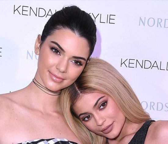 Сестры Дженнер запускают линию сумок