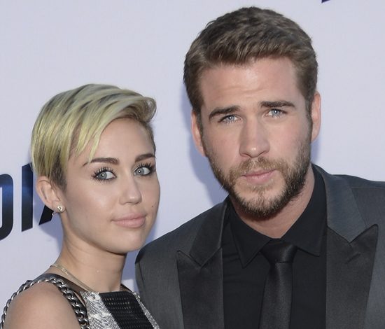 Майли Сайрус и Лиам Хемсворт впервые вышли в свет как пара