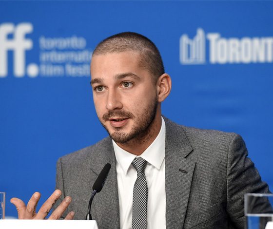 Шайа Лабаф запер себя в лифте. Смотри видео