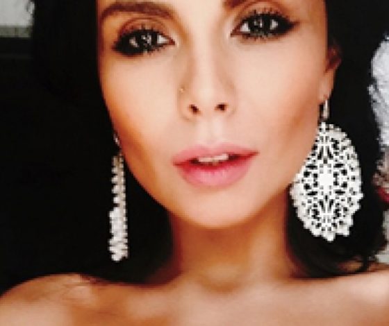 Похудевшая Настя Каменских на ковровой дорожке премии Муз-ТВ