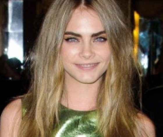 С кем встречается Кара Делевинь