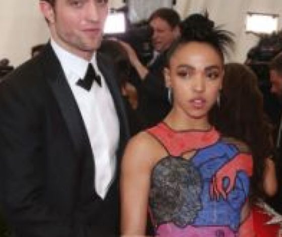 Фка Твигс рассказала, как нелегко встречаться с Робертом Паттинсоном