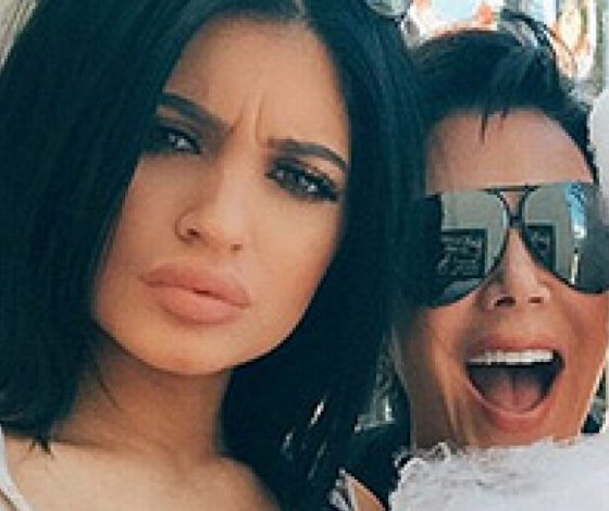 Кайли Дженнер увольняет свою маму с поста менеджера