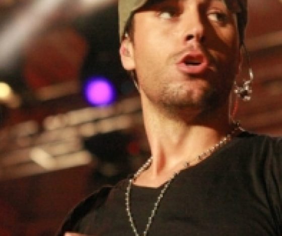 Энрике Иглесиаса обвинили в плагиате