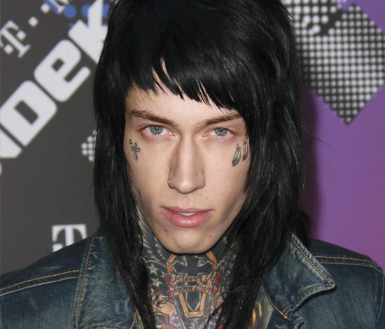 Старший брат Майли Сайрус показал свои татуировки