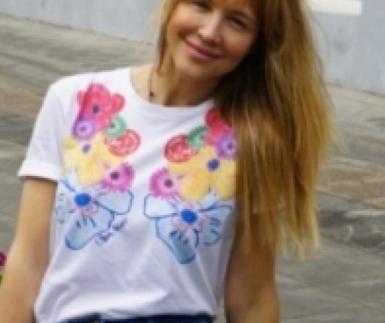 Онлайн-магазин Young&amp;Beautiful продает майки, созданные детьми