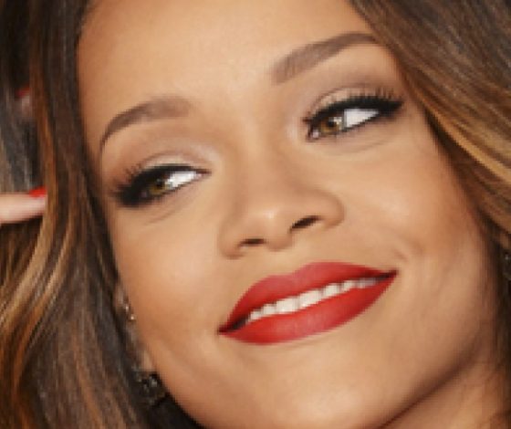 Рианна удивила своим новым образом