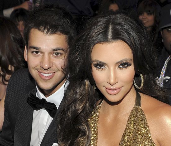 Брат Ким Кардашьян женится на скандальной модели