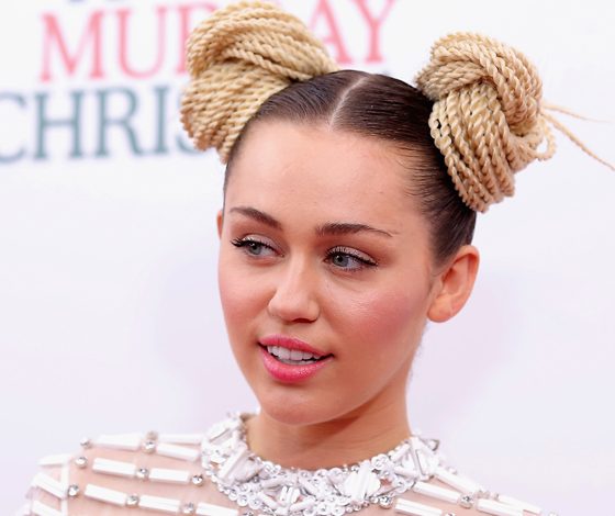 Майли Сайрус мечтает стать одной из Кардашьян