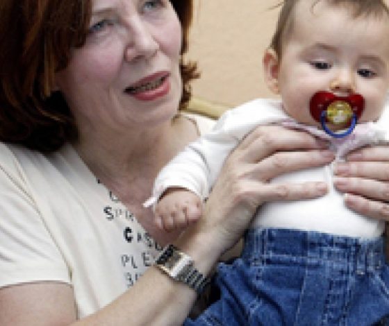 65-летняя женщина родила «четверняшек»