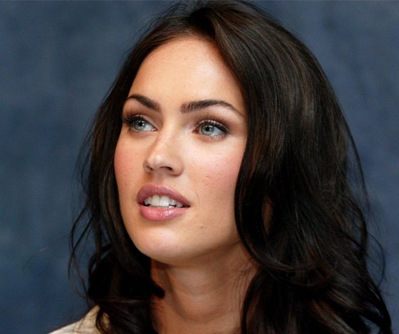 Меган Фокс продает дом после развода