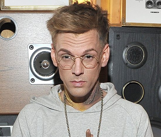 Брат Ника Картера, Аарон, шокирует новой татуировкой на шее