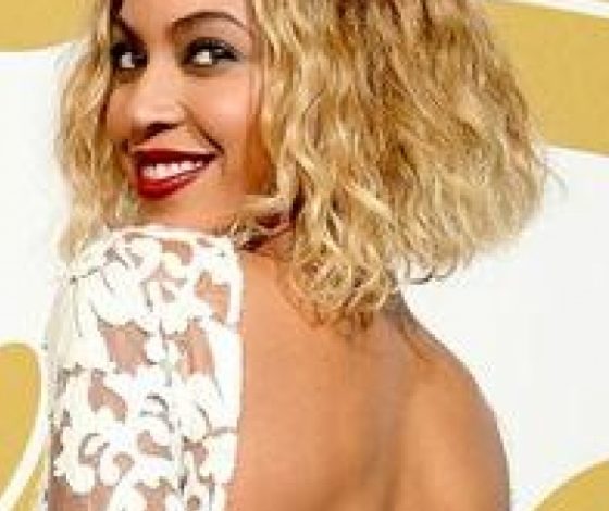 А во что бы ты одела номинанток на Grammy Awards 2015?