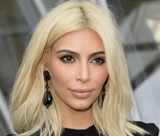 Ким Кардашьян взялась за старое: новые вызывающие фото