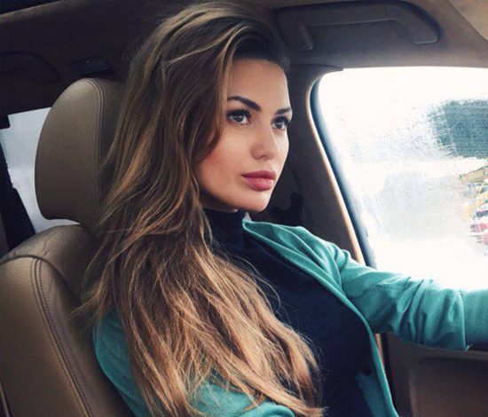 Виктория Боня попала в аварию