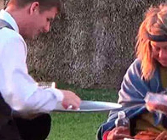 Он помог нескольким бездомным, но тронул сердца миллионов