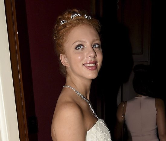 Дочь Бориса Беккера и Анжелы Ермаковой стала невероятной красавицей