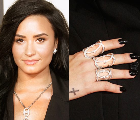 «Грэмми-2016»: лучшие аксессуары звезд