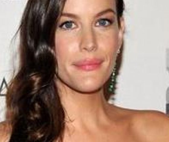 Первое фото Лив Тайлер после рождения сына