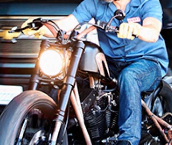 Знаменитые мужчины на мотоциклах