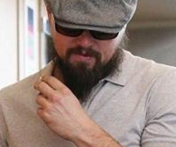 Обросший и неопрятный Леонардо Ди Каприо на прогулке с отцом