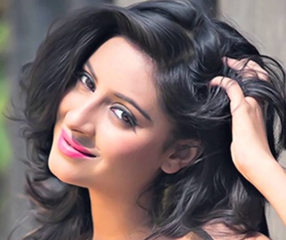 Звезда Болливуда Пратюша Банерджи совершила суицид