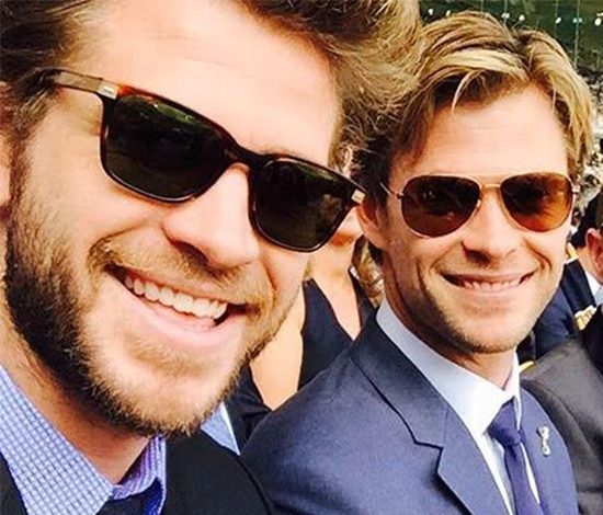 Самые забавные фото братьев Хемсворт