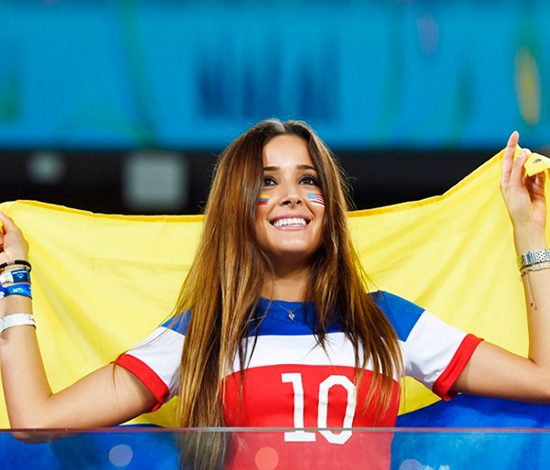 Самые красивые футбольные фанатки
