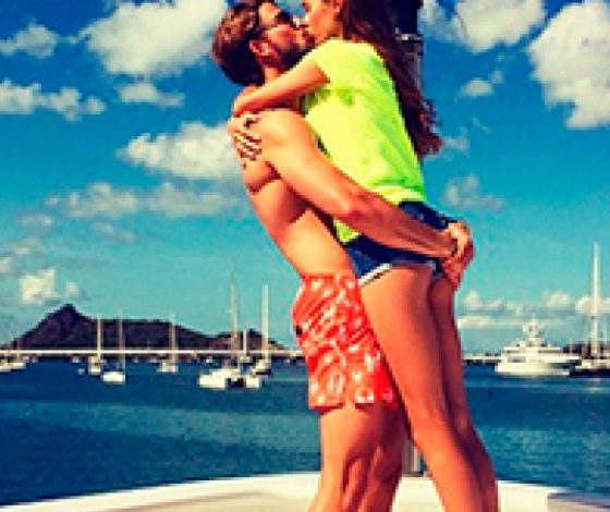 Звездные пары на пляже