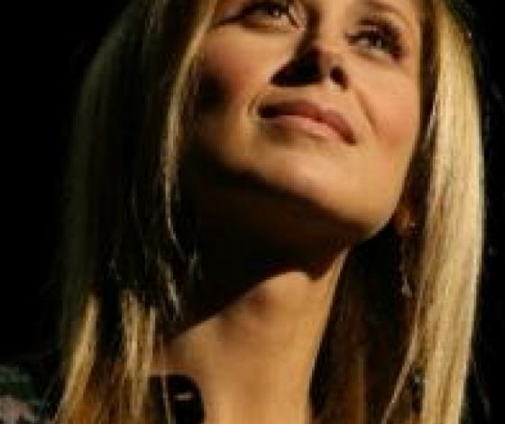 Кто довел Лару Фабиан до слез