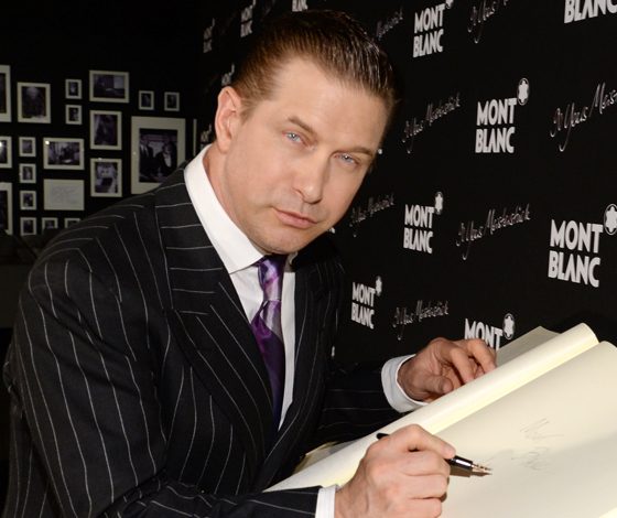 Отец Хейли Болдуин прокомментировал ее роман с Бибером