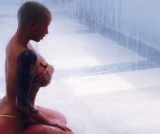 Эмбер Роуз снова разделась