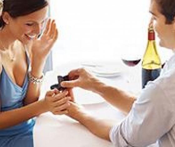 Необычное и трогательное предложение руки и сердца