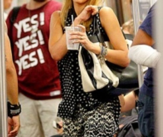 Попались: звезды в метро