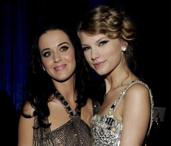Кэти Перри решила помириться с Тейлор Свифт