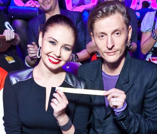 Павел Воля и Ляйсан Утяшева сделали подарок влюбленным