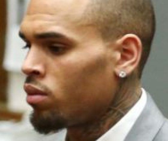 У Криса Брауна есть внебрачный ребенок. Подробности