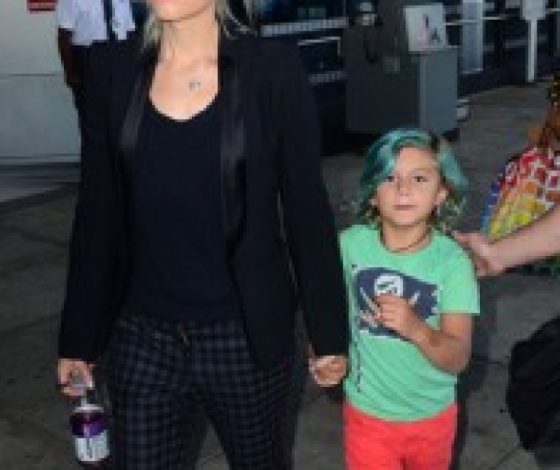 Как звезды одевают детей: Кингстон Россдейл