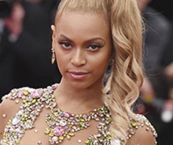 Подбери себе прическу на примере звезд с красной дорожки