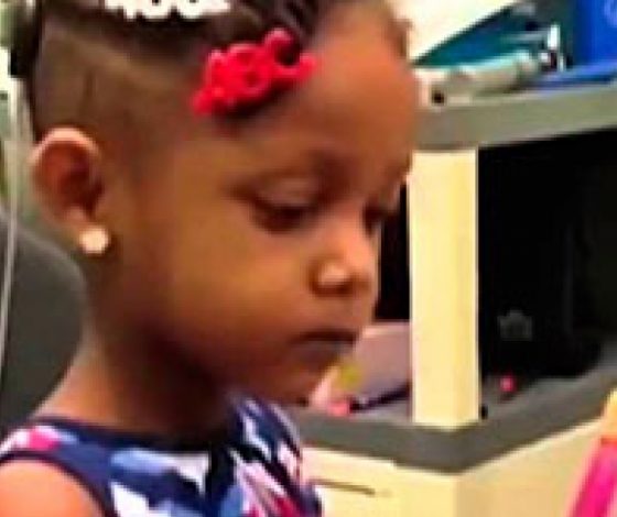 Глухонемые люди, которые впервые стали слышать