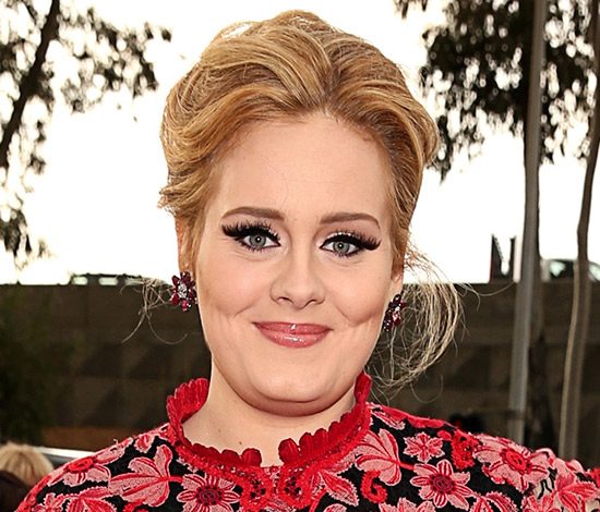 Адель спела хит Spice Girls и зачитала рэп в машине