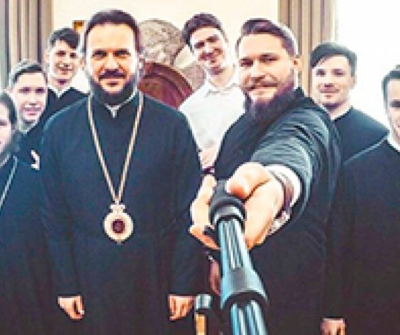 Теперь можно общаться с батюшкой в онлайн режиме