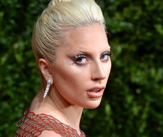 Как Леди Гага отмечает 30-летний юбилей