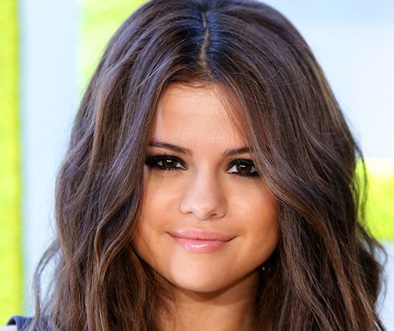 Брэд Питт взял шефство над Селеной Гомес