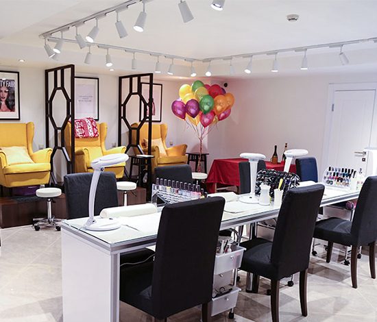 Салон дня: Happy Nails