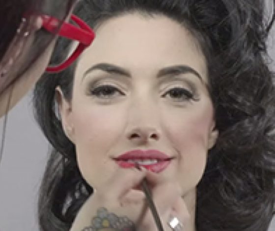 Как менялся женский макияж за последние 100 лет